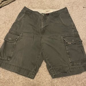 Sonoma Cargo Shorts Sz 30, greenish/gray